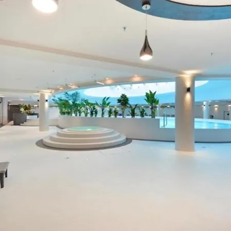 شقة Hanza Tower White -23 Jacussi & Sauna & Pool شتشيتسين